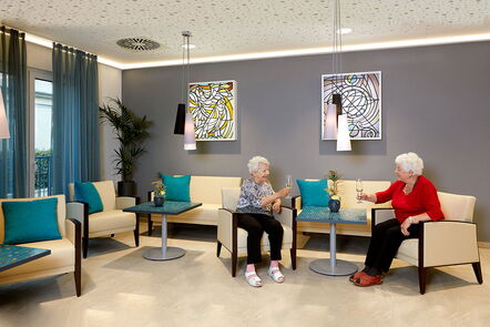 Gemütliches Beisammensein im Bistro